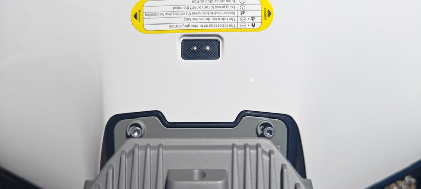 Mammotion Luba Mini AWD: Lieferumfang, Aufbau, Lidar-Modul