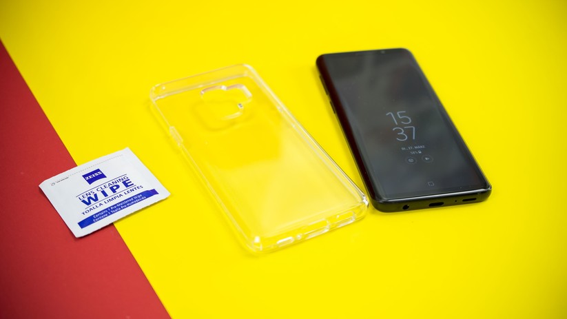 Spigen Liquid Crystal