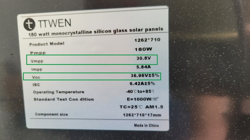 Balkonkraftwerk mit 720 Watt Solarleistung und 2-kWh-Powerstation als Solarspeicher mit Einspeisefunktion