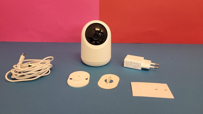 Überwachungskamera Switchbot PTZ 2K: Mit einem schwenk- und neigbaren Objektiv kann die Switchbot-Kamera erkannte Objekte automatisch verfolgen. Fehlalarme sind dank Personenerkennung praktisch ausgeschlossen. In Kombination mit einem Switchbot Hub kann die Kamera als Auslöser für Automatisierungen dienen.