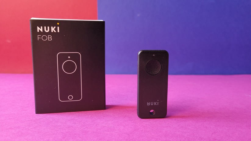 Nuki Smart Lock 3.0: Mit dem Nuki Fob gibt es auch einen Bluetooth-Öffner für den Schlüsselbund.