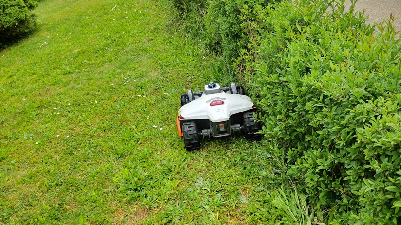 Mammotion Luba 3 AWD 3000: LiDAR, RTK und KI-Kameras, 40 cm Schnittbreite und 12-Ah-Akku
