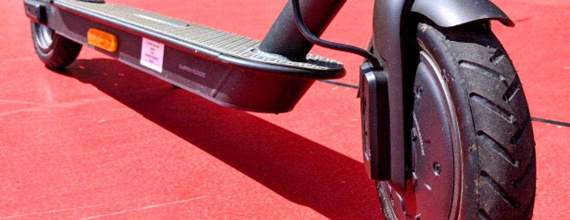 E-Roller-Test: IO Hawk Sparrow Legal mit Straßenzulassung