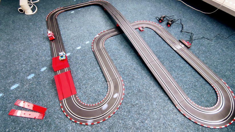 Carrera GO!!! Build 'n Race