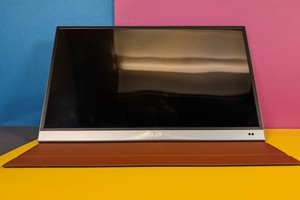 Asus Zenscreen OLED MQ16AH im Test