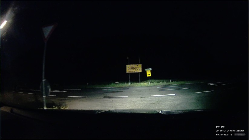 Auch in der Dunkelheit ist das Videobild in Ordnung. Allerdings sollte WDR aktiv sein und mit 60fps aufgezeichnet werden.