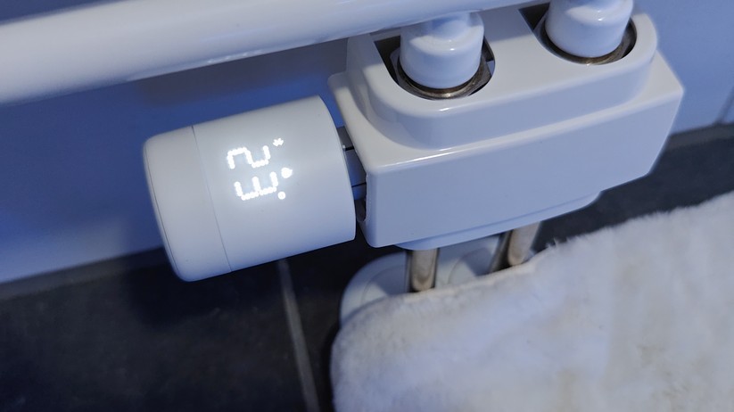 Switchbot Radiator: Das smarte Heizkörperthermostat fällt relativ kompakt aus, bietet viele Adapter, arbeitet zuverlässig und ist relativ günstig.