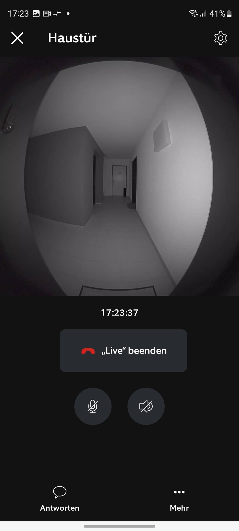 Ring liefert mit der neuen Battery Video Doorbell eine Video-Türklingel, die eine Auflösung von 1440 × 1440 Punkte bietet und mit einem großen Sichtfeld von 150° horizontal und 150° vertikal eine Kopf-bis-Fuß-Ansicht realisiert.