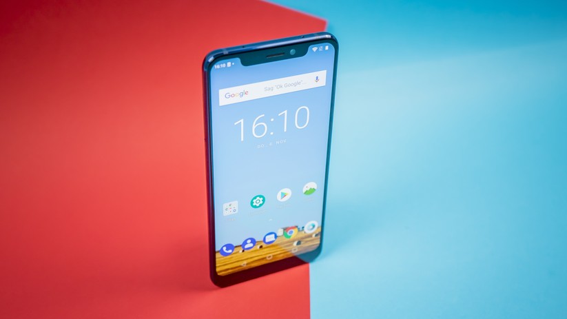 Einkerbung im Display des ZTE Axon 9 Pro.