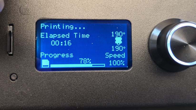 Wir drucken direkt von einer MicroSD-Karte.