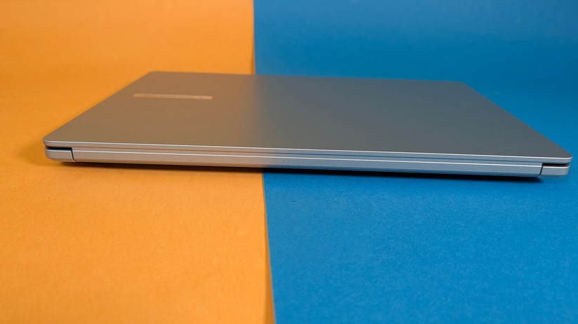 Asus Expert Book PM1 – Bilderstrecke