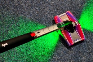  Extrem schmaler und leichter Akku-Staubsauger im Test