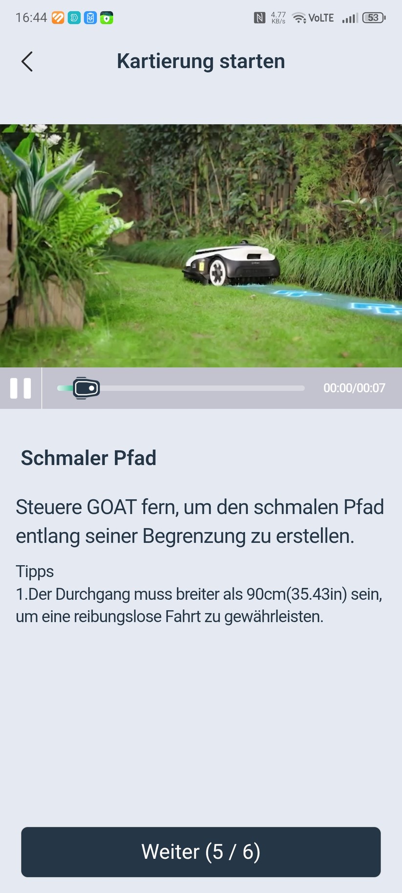 Der Ecovacs Goat A3000 LiDAR bietet eine automatische Kartierung, die allerdings nur funktioniert, wenn die Rasenfläche klar abgegrenzt ist. In unserem Test-Garten mit offenen Übergängen kartieren wir manuell. Die Methode liefert in jedem Fall die präziseren Ergebnisse.