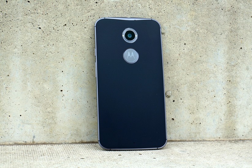 Schwarze, weiche und matte Rückseite des Moto X.