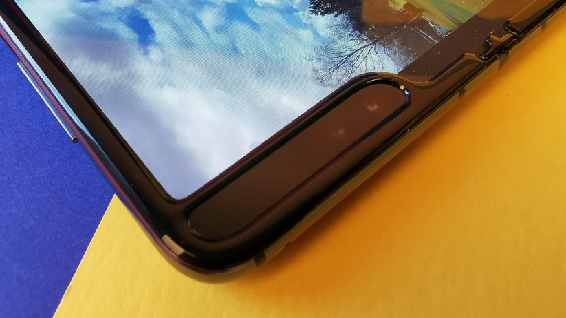 Die große Notch macht das Design etwas asymmetrisch