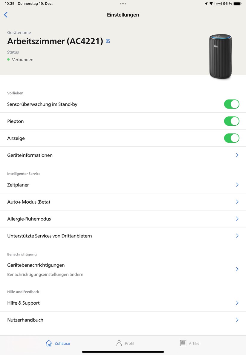 Mit der App Air+ können Anwender den Philips-Lufteiniger nicht nur einfach steuern und Zeitpläne anlegen. Sie bietet auch Informationen zur Funktionsweise des Geräts und zur Luftqualität. Außerdem integriert sie das Benutzerhandbuch und erläutert die Vorgehensweise für Reinigung und Austausch der Filter. 