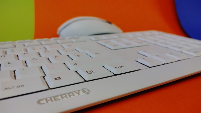 Cherry Stream Desktop Recharge ist ein Set mit Maus und Tastatur