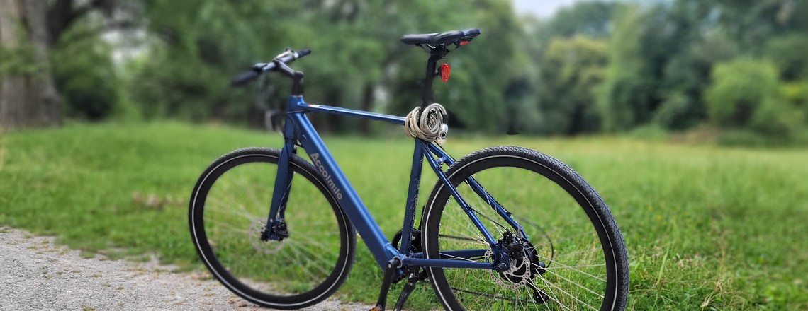Accolmile E-Road: E-Bike mit 18 Kilo, 345-Wh-Akku (36 Volt, 9,6 Ah), 7-Gang-Shimano-Kettenschaltung