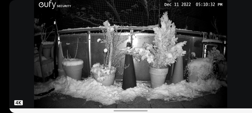 Ezviz EB3: Nachtaufnahme Eufycam 3 zum Vergleich