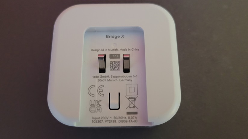  Wer keinen Thread-Border-Router wie Apple TV 4K oder Homey Pro oim Einsatz hat, benötigt zum Betrieb die Tado-Bridge.