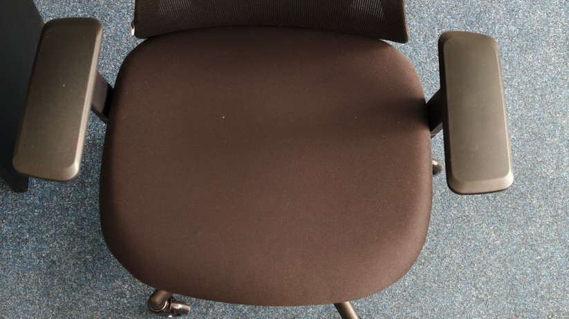 Yaasa Chair Plus