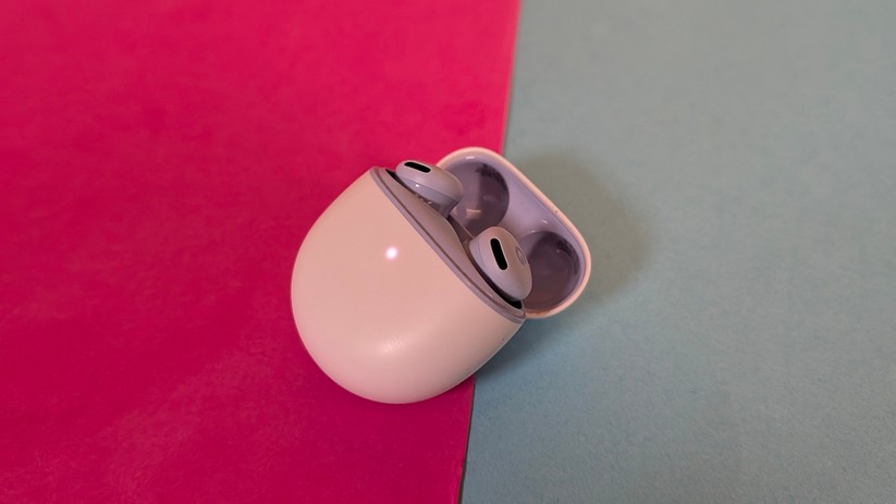 Pixel Buds 2a in der Farbgebung "Iris"