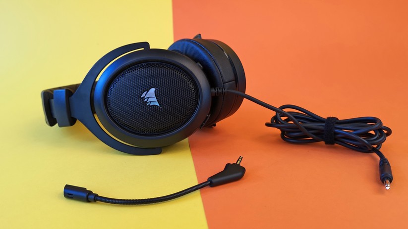 Ohne Mikrofon sieht das HS50 wie ein klasssicher Audiokopfhörer aus.