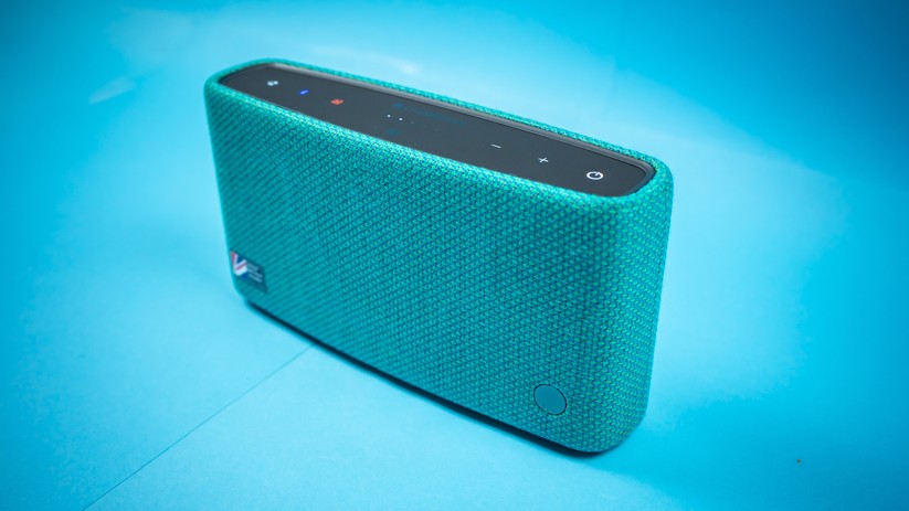 Die Oberfläche des Cambridge Audio Yoyo S ist aus Kammwolle.