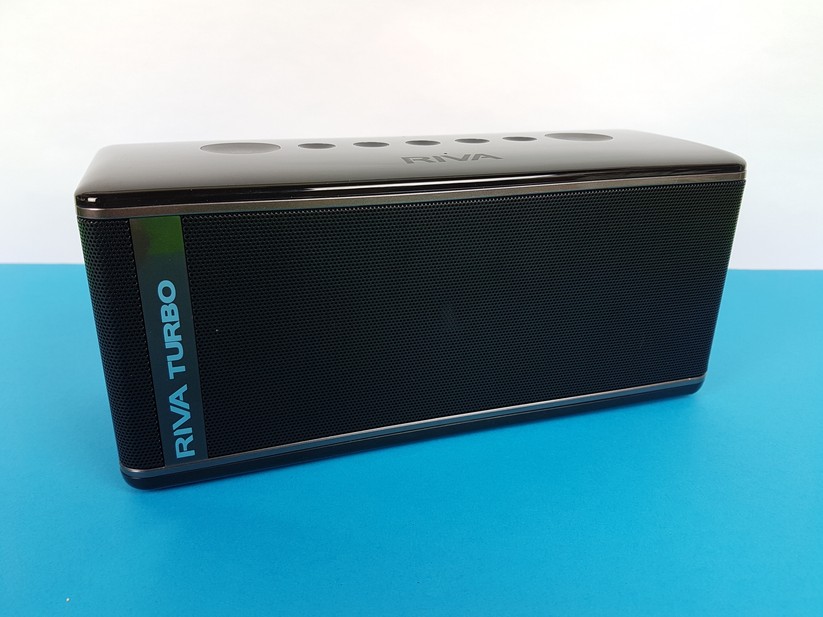 Schwer, solide und hochwertig: Rivas Bluetooth-Lautsprecher Turbo X.