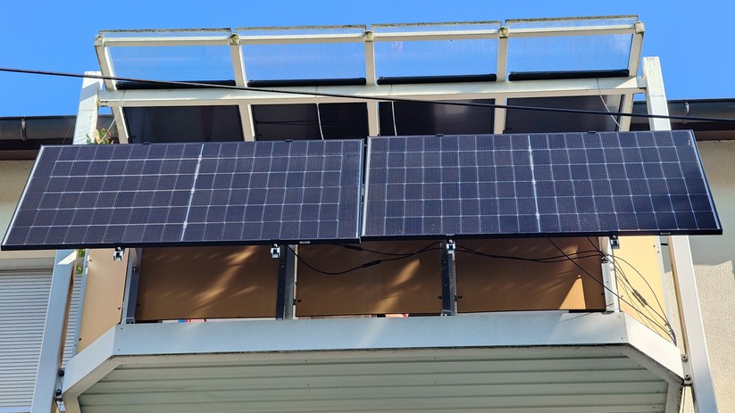 Zwei Module passen selbst an kleine Balkone.