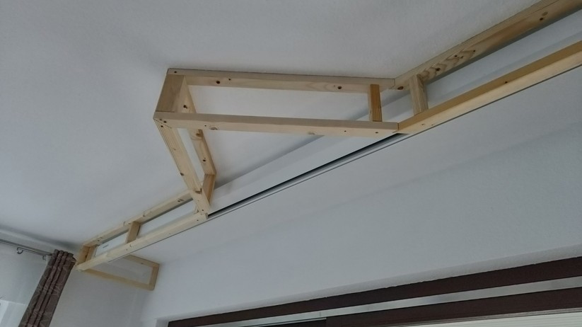 DIY Heimkino mit Beamerlift und Motorleinwand