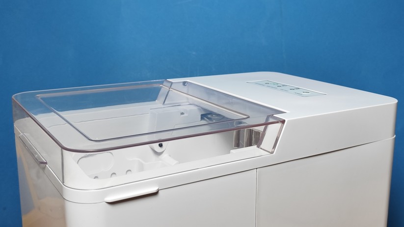 Die Eiswürfelmaschine Silvercrest SEMK 105 B2 von Lidl