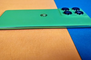  Schickes Smartphone mit Telelinse für unter 400 Euro