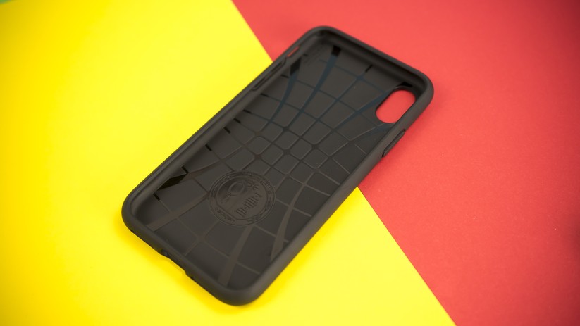 iPhone X: Spigen Liquid Air