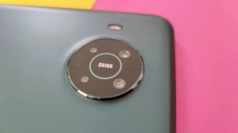 Nokia X10