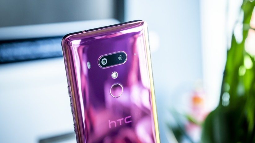 Auf der Rückseite des HTC U12+ sitzt die Dual-Kamera sowie der Fingerabdrucksensor.