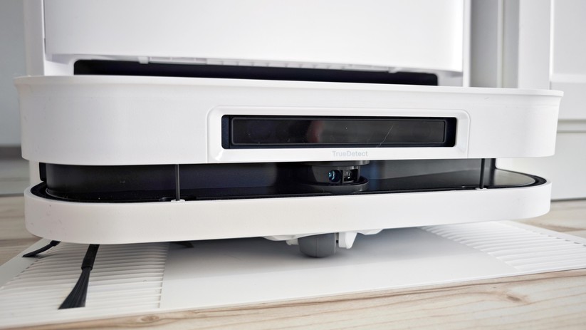 So "true" ist die True Detect 3D 3.0 beim Ecovacs Deebot X5 Omni gar nicht – der Saugroboter übersieht immer wieder Gegenstände in seinem Fahrweg |