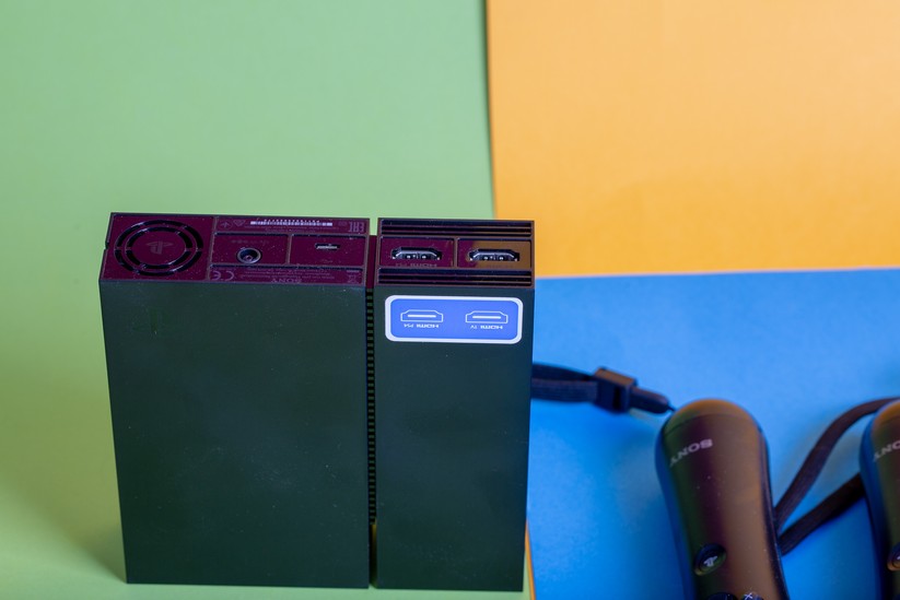 Diese Box sitzt zwischen Headset und Playstation. 