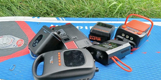 Elektrische Luftpumpen mit Akku für SUP, Kajak & Co.