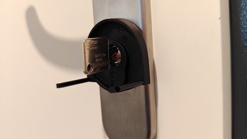 Switchbot Lock Ultra mit Keypad Vision: Montage Schloss
