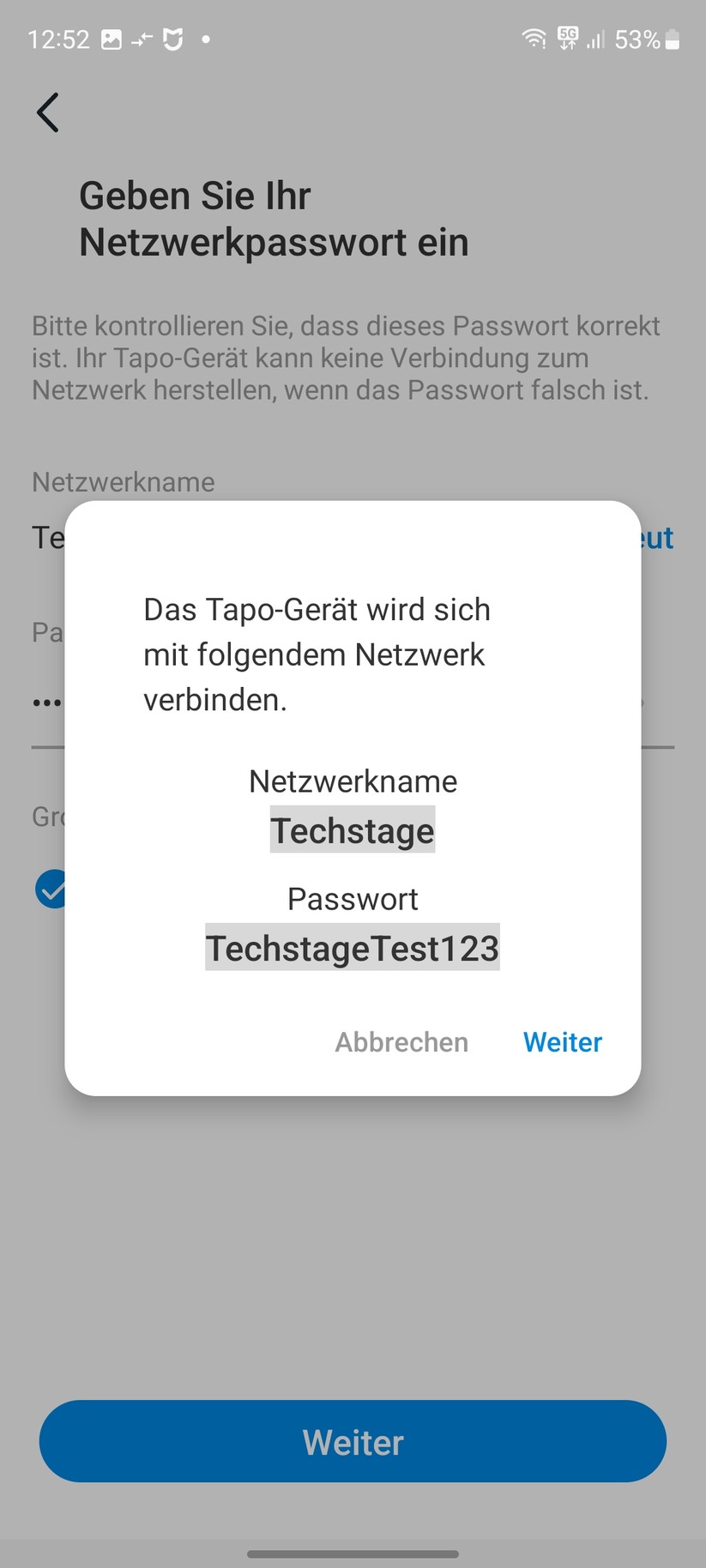 TP-Link C425: Das Set-up der Überwachungskamera erfolgt mit der Tapo-App, für die allerdings ein Konto erforderlich ist. Die App informiert dabei nicht nur die Funktionen der C425, sondern gibt auch Tipps zum Aufstellort.