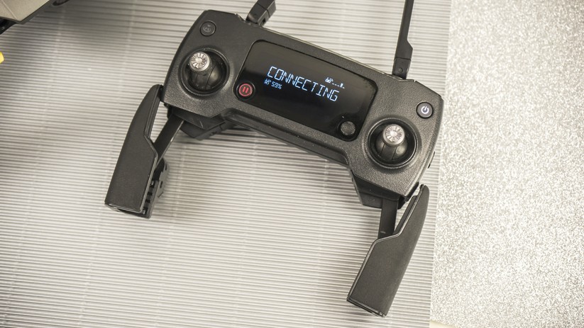 Das Display am Sender fehlt bei der Mavic Air.