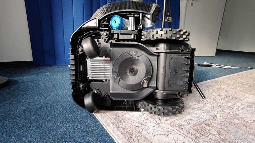 Ecovacs O1200 LiDAR Pro: Mähroboter für Flächen bis 1200 m² mit integriertem Kantentrimmer