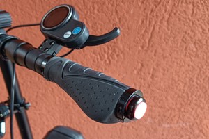No-Name-Blinker für den E-Scooter: billiges Set zum Nachrüsten im Test