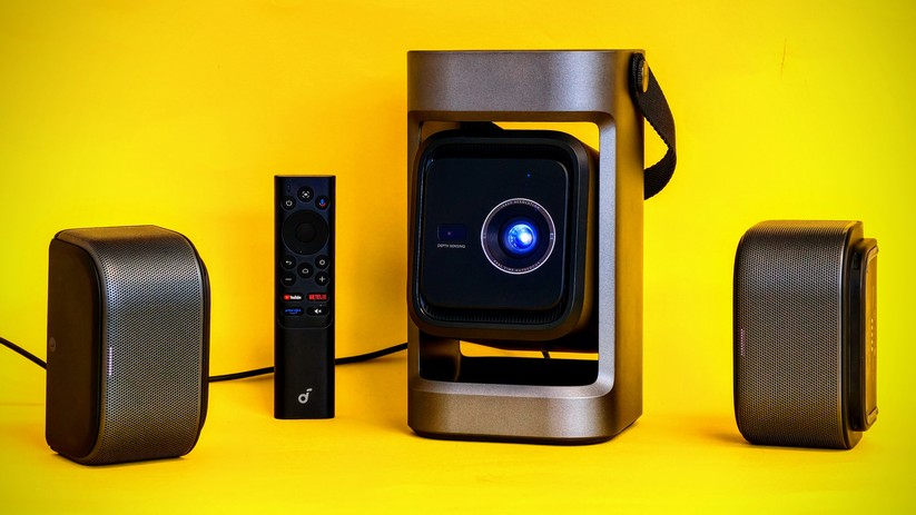 Soundcore Nebula P1
