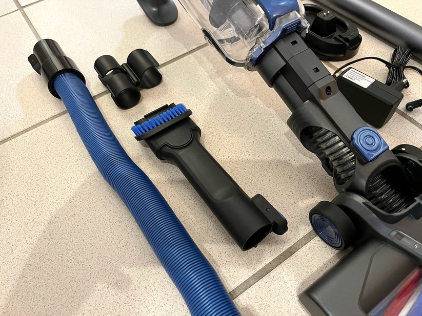 Einige Zubehörteile sind jedoch nicht zu 100 Prozent passgenau. Hier muss man auf den Millimeter genau zusammenstecken