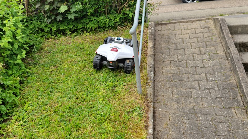 Mammotion Luba 3 AWD 3000: LiDAR, RTK und KI-Kameras, 40 cm Schnittbreite und 12-Ah-Akku