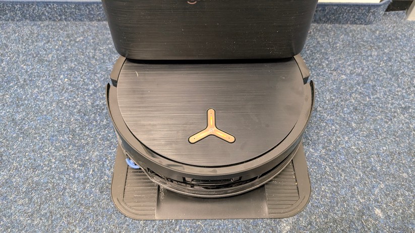 Ecovacs X9 Pro Omni – Bilderstrecke