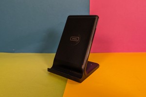 Iniu I211 Wireless Charger Stand im Test