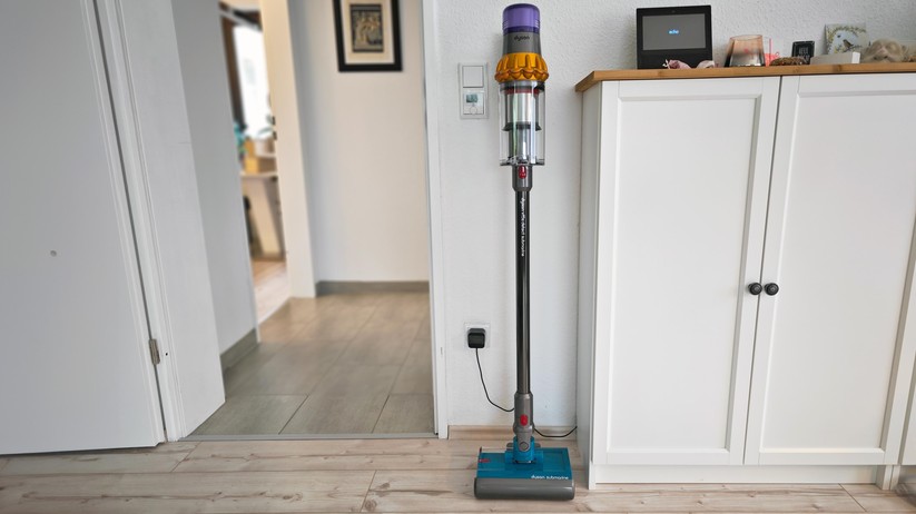 Dyson V15s Detect Submarine